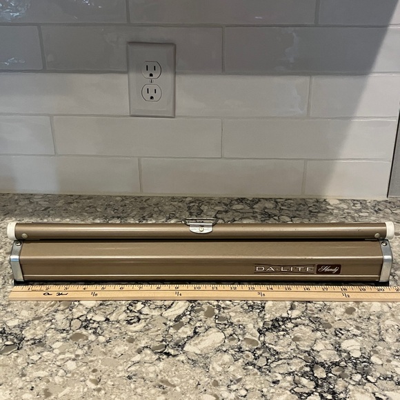 Vintage Da-lite handy Portable Projector Screen Retractable 18"×17" - Picture 3 of 11